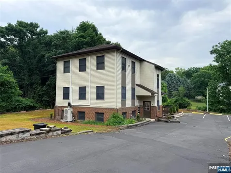 48 Ringwood Ringwood NJ 07456