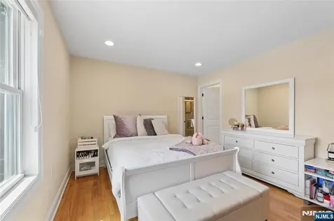 194 Madison Avenue Cresskill NJ 07626