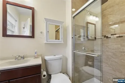 194 Madison Avenue Cresskill NJ 07626