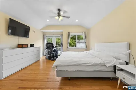 194 Madison Avenue Cresskill NJ 07626