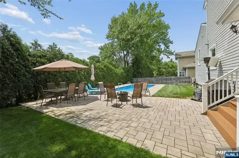 194 Madison Avenue Cresskill NJ 07626