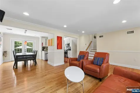194 Madison Avenue Cresskill NJ 07626