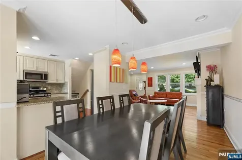 194 Madison Avenue Cresskill NJ 07626