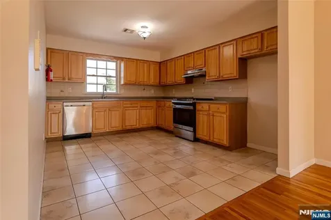 30 Triton Terrace Newark NJ 07104