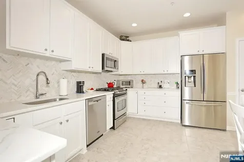 3214 Warrens Way Wanaque NJ 07465