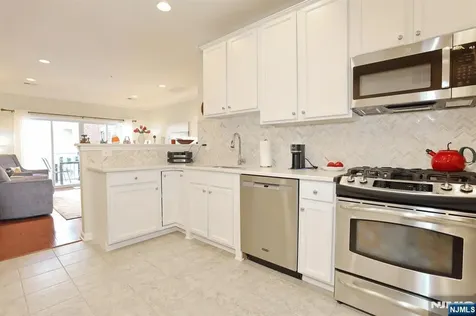 3214 Warrens Way Wanaque NJ 07465