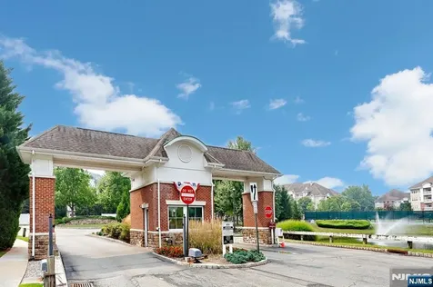 3214 Warrens Way Wanaque NJ 07465