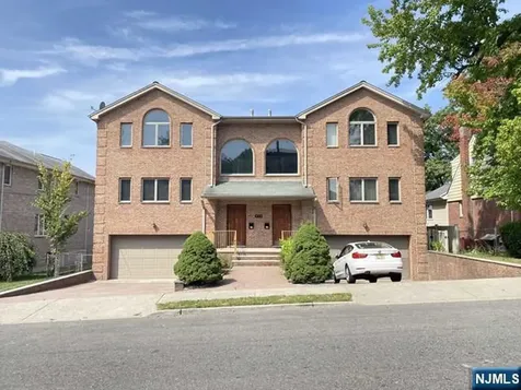433 8th Street Palisades Park NJ 07650