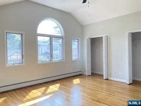 433 8th Street Palisades Park NJ 07650