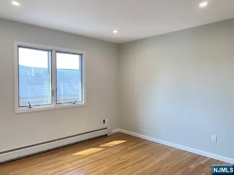 433 8th Street Palisades Park NJ 07650