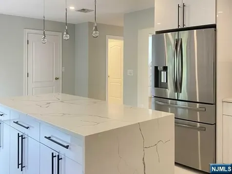 433 8th Street Palisades Park NJ 07650