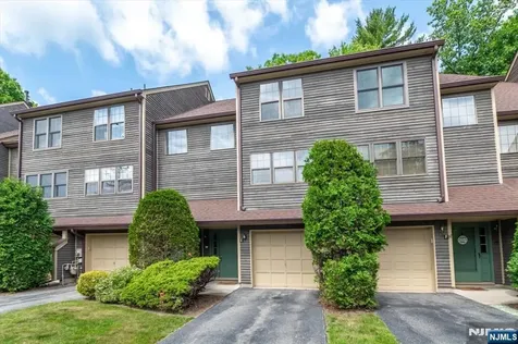 23 Foxboro Lane West Milford NJ 07480