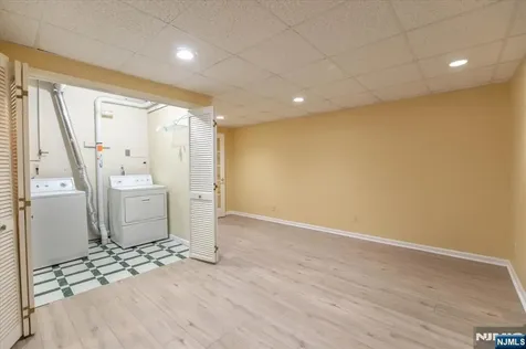 23 Foxboro Lane West Milford NJ 07480