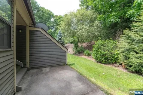 23 Foxboro Lane West Milford NJ 07480