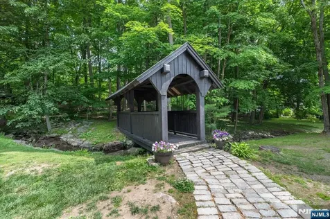 23 Foxboro Lane West Milford NJ 07480