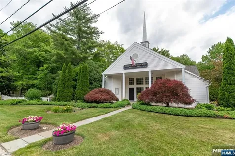 23 Foxboro Lane West Milford NJ 07480