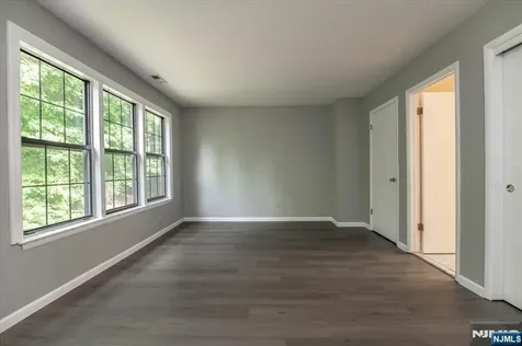 23 Foxboro Lane West Milford NJ 07480