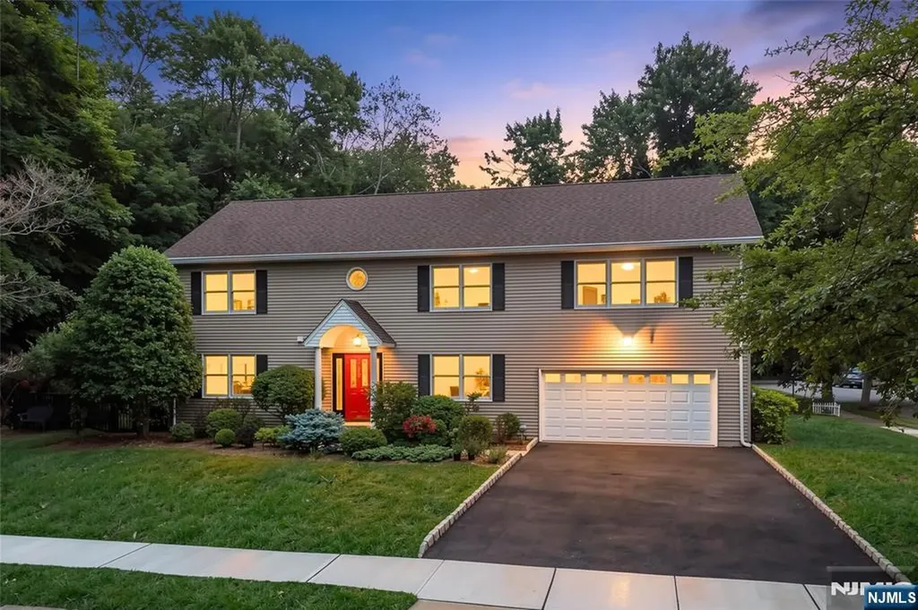 720 Maxwell Place Ridgewood NJ 07450