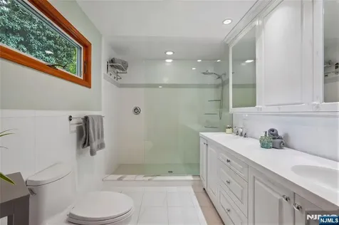 720 Maxwell Place Ridgewood NJ 07450