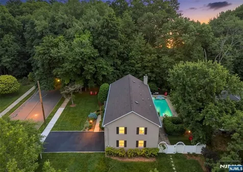 720 Maxwell Place Ridgewood NJ 07450