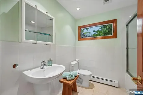 720 Maxwell Place Ridgewood NJ 07450