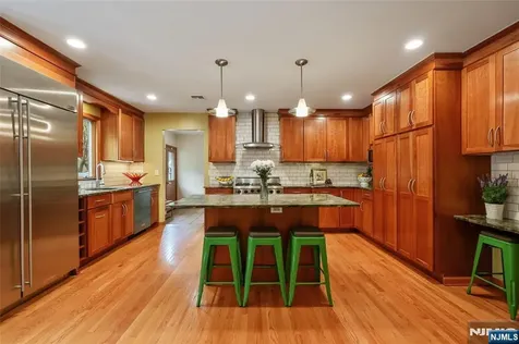 720 Maxwell Place Ridgewood NJ 07450