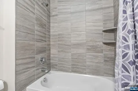 102 Abbe Road Little Falls NJ 07424