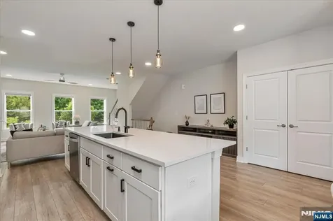 102 Abbe Road Little Falls NJ 07424
