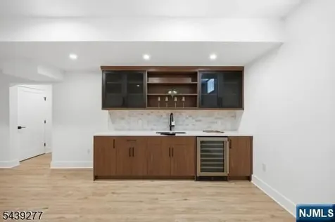 12 Locust Place Livingston NJ 07039