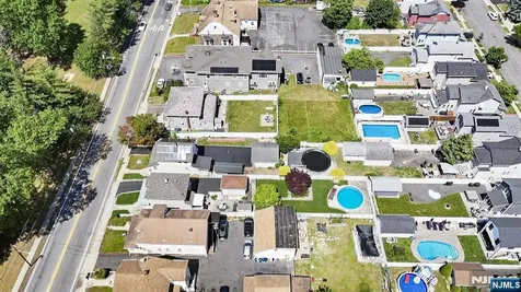 332 Riverside Lyndhurst NJ 07071