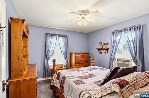 332 Riverside Lyndhurst NJ 07071