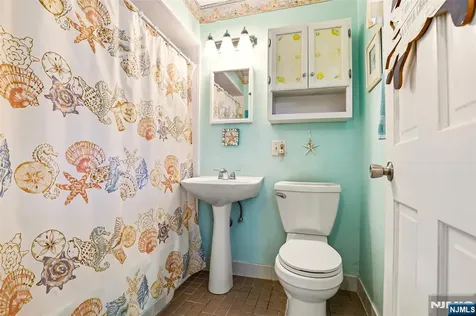 332 Riverside Lyndhurst NJ 07071