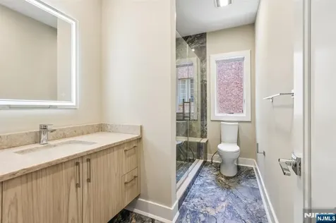 211 Warwick Avenue Fort Lee NJ 07024