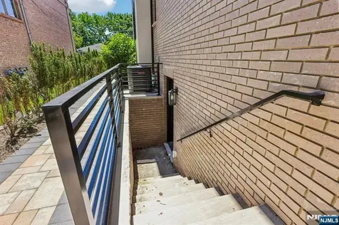 211 Warwick Avenue Fort Lee NJ 07024