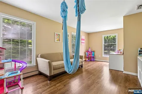 10 Wood Hollow Trail Upper Saddle River NJ 07458