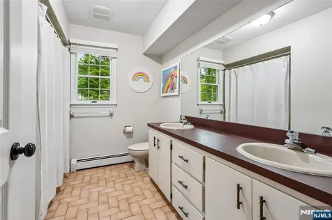 10 Wood Hollow Trail Upper Saddle River NJ 07458