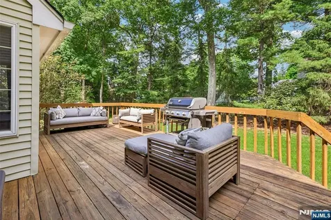 10 Wood Hollow Trail Upper Saddle River NJ 07458