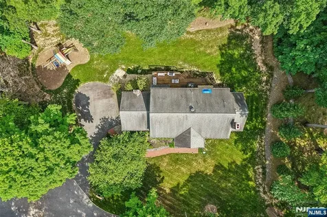 10 Wood Hollow Trail Upper Saddle River NJ 07458