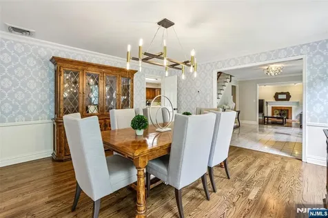 10 Wood Hollow Trail Upper Saddle River NJ 07458
