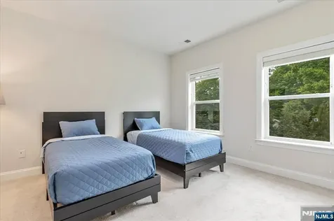 102 Abbe Road Little Falls NJ 07424