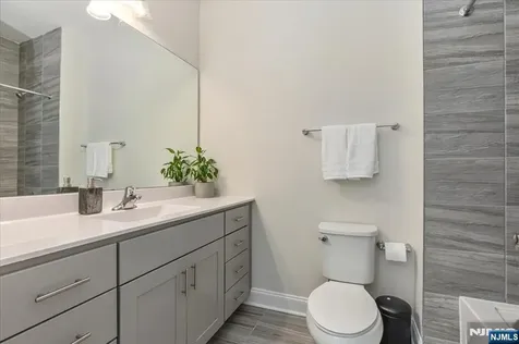 102 Abbe Road Little Falls NJ 07424