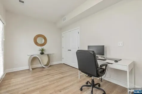 102 Abbe Road Little Falls NJ 07424
