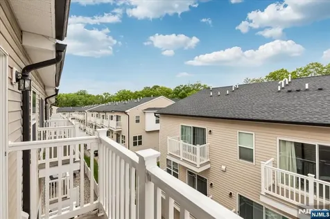 102 Abbe Road Little Falls NJ 07424