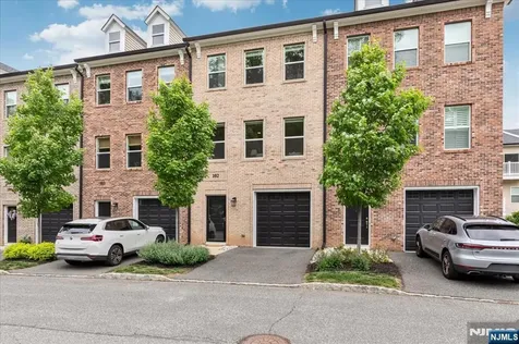 102 Abbe Road Little Falls NJ 07424