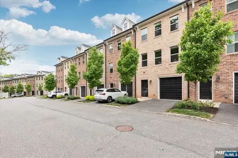 102 Abbe Road Little Falls NJ 07424