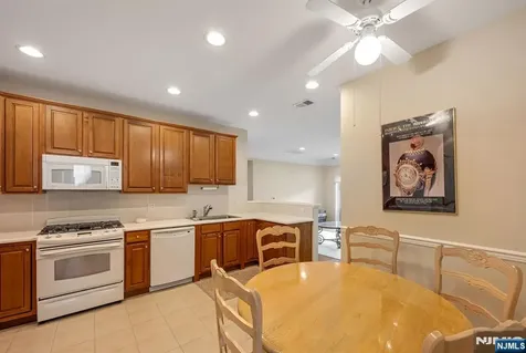 6318 Warrens Way Wanaque NJ 07465