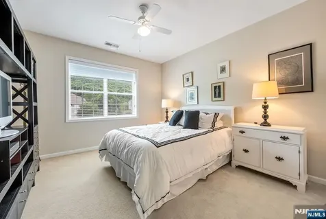 6318 Warrens Way Wanaque NJ 07465