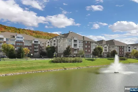 6318 Warrens Way Wanaque NJ 07465
