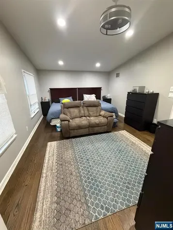 18 Sunrise Terrace Bergenfield NJ 07621
