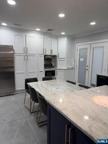 18 Sunrise Terrace Bergenfield NJ 07621
